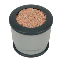 Vyhrievaná miska na minerály pre holuby a hydinu